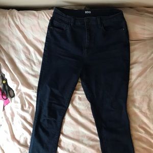 Dark denim jeans with good stretch